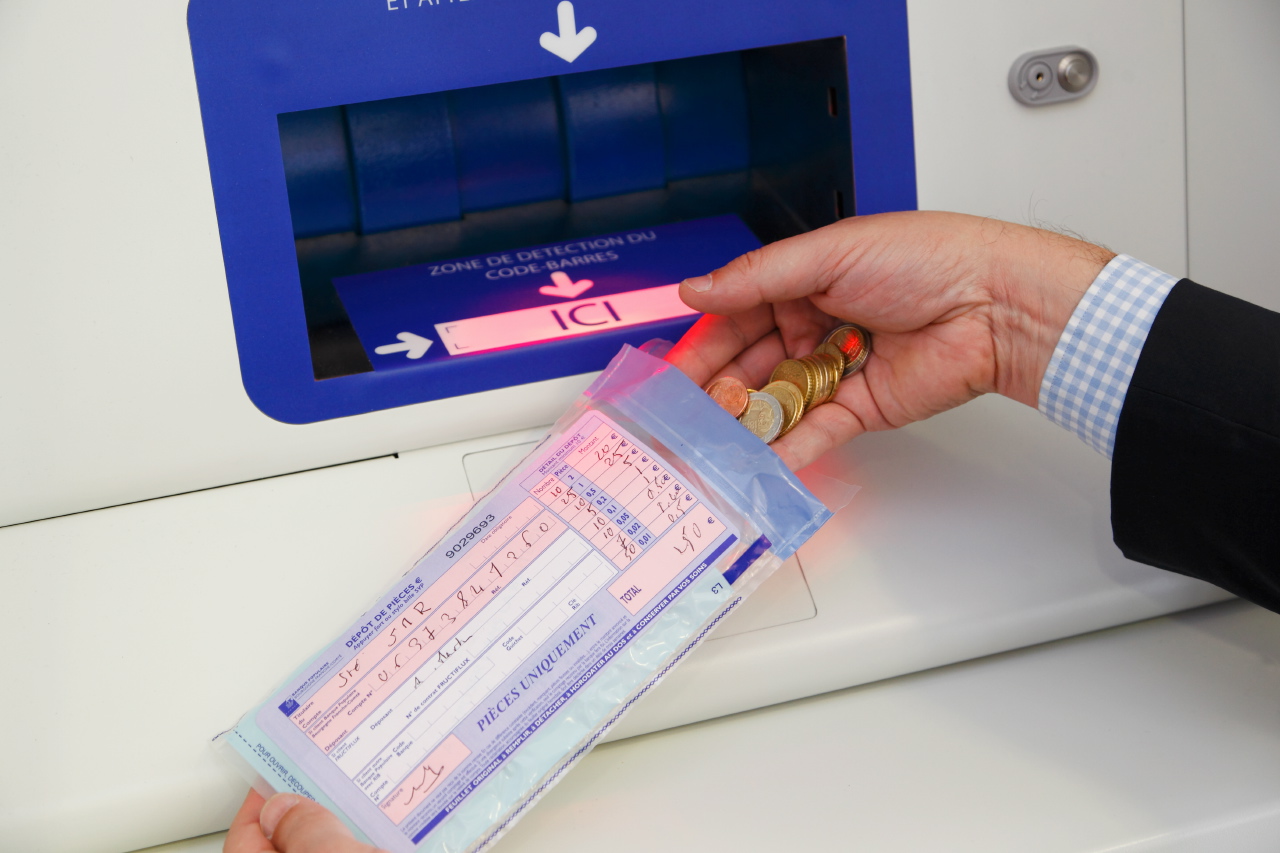 Automatiser les dépôts d’espèces en agence bancaire Brink's, solution